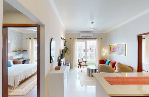Gurugram Bed & Breakfast | Priya Living Flower Valley