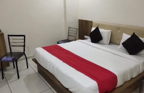 Changodar Hotel | Goroomgo Arsh Inn Ahmedabad