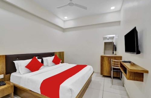 Changodar Hotel | Goroomgo Arsh Inn Ahmedabad