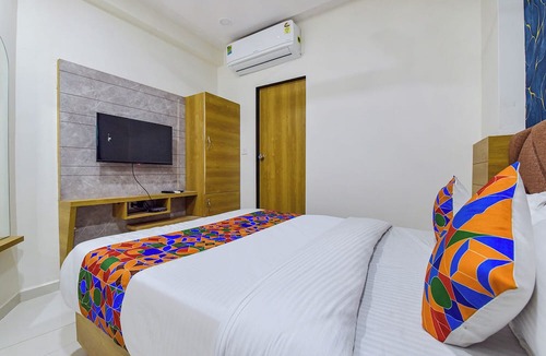 Ahmedabad Hotel | HOTEL GREEN TREE