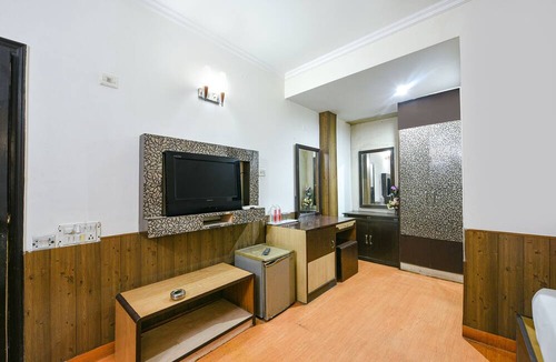 New Friends Colony Hotel | Fabhotel The Icon