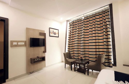 Kalyanpur Hotel | Hotel Bhagyaraj Palace Keshavpuram