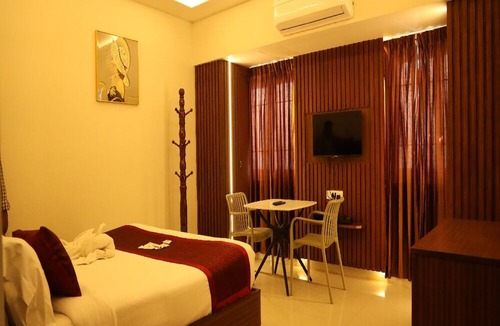 Madurai Hotel | Manopriya Residency by Azalea