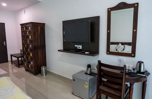 Abu Road Hotel | Doongar fort 7 km from ambaji
