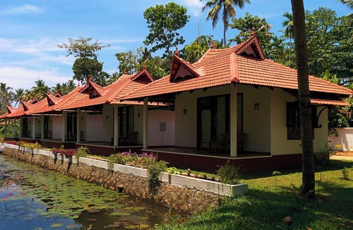Alappuzha Hotel | Palmgrove Lake Resort