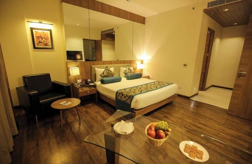 Sector 17 Hotel | MISAKI HOTEL