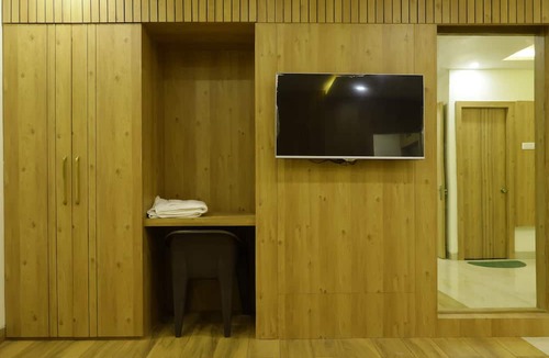 Kolar Road Hotel | HOTEL KRISHNA PRIDE