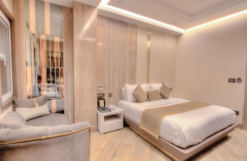 Paharganj Hotel | THE SINGH EMPIRE