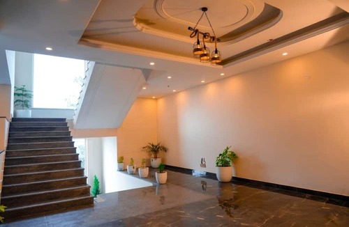 Shimla Hotel | Clovis Hotel & Restaurant