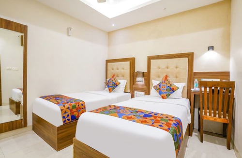 Prabhadevi Hotel | FabHotel Amber Edition