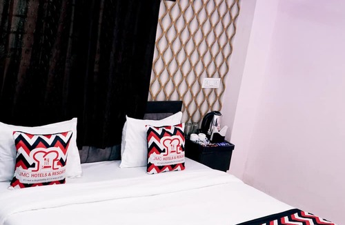 Pithampur Hotel | JMC HOTEL S INN