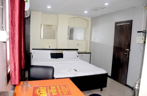 Bhowanipore Hotel | Raviz Inn