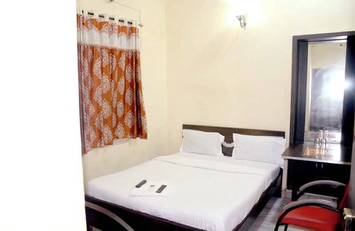 Bhowanipore Hotel | Raviz Inn