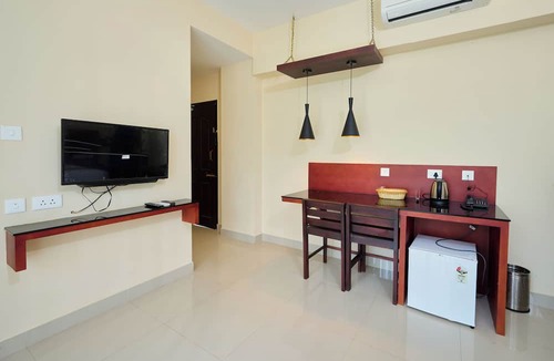 Vandiperiyar Hotel | Thekkady Gavi Suites