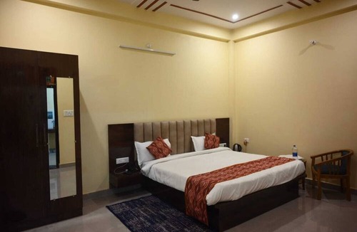 Ayodhya Hotel | Saraswati Luxurius Home Stay