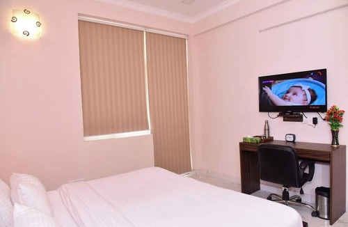 DLF Phase 5 Hotel | Arkaya Inn