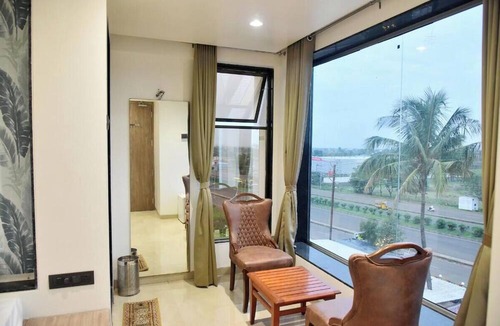 Dindori Hotel | Hotel Manoranjan Enclave