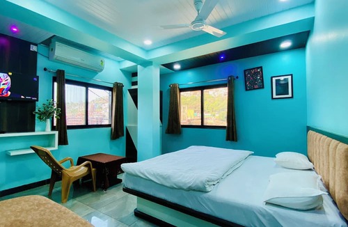 Omkareshwar Hotel | Hotel Gurukripa Inn