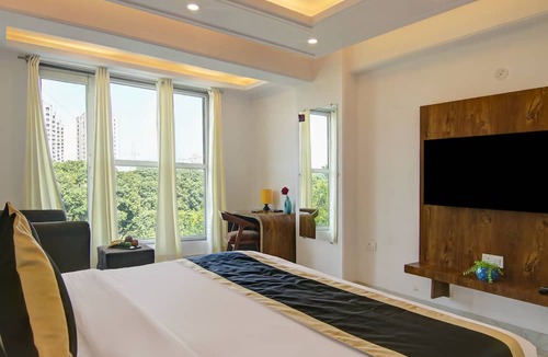 Indirapuram Hotel | Hotel Emporio Grand