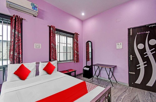 City Center Hotel | OYO Flagship 813319 Urvashi Guest House
