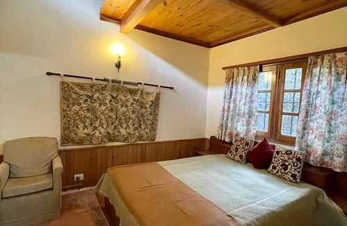 Jeolikote Cottage | Rosastays Nainital