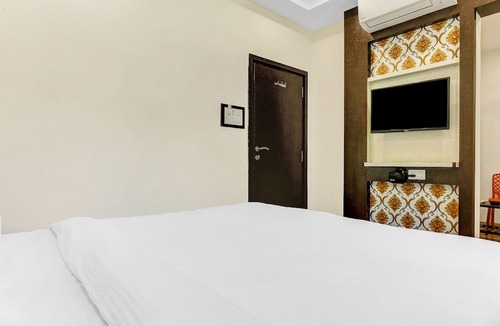 Nerul Hotel | Capital O Hotel Geeta Palace