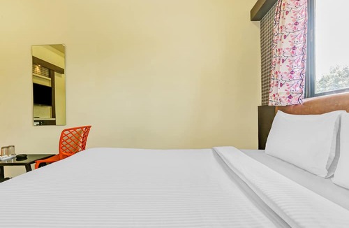 Nerul Hotel | Capital O Hotel Geeta Palace
