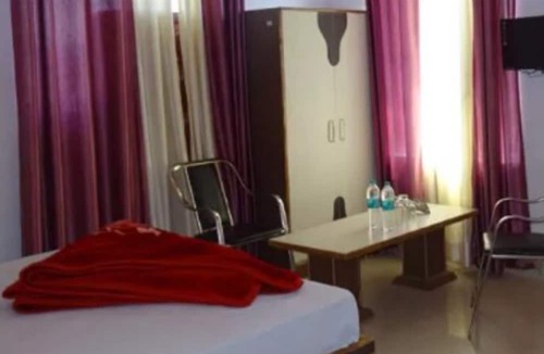 Behror Hotel | Hotel Jhansla By GRB
