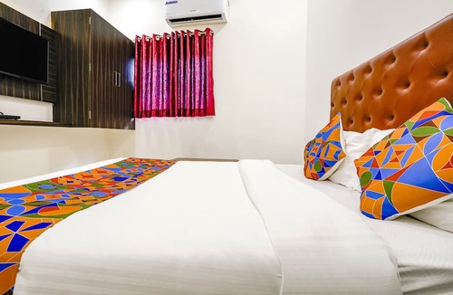 Goregaon East Hotel | Fabexpress Green View