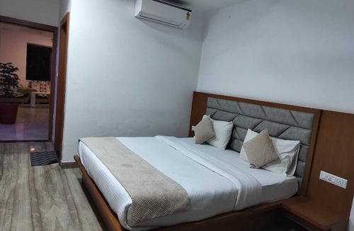 Vallabhnagar Hotel | Hotel Brij Palace And Restaurant