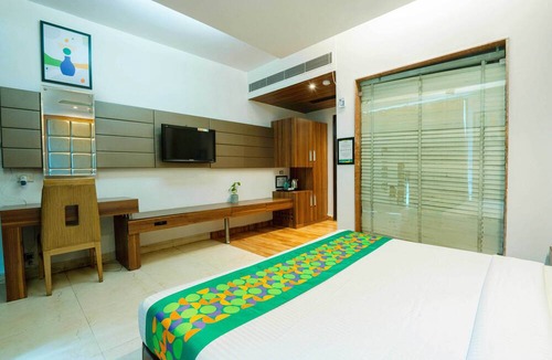 Naraina Hotel | Treebo Twin Tree