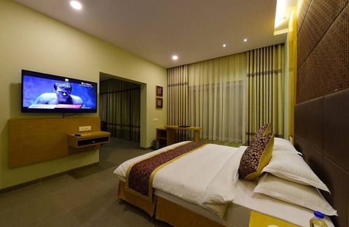 Anand Hotel | Hotel H
