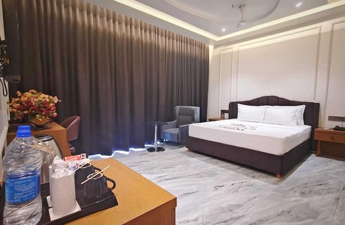 Somnath Hotel | Hotel S Crown Somnath