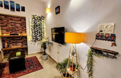 Lanka Apartment | Luxurious Apartment Near Assi Ghat!