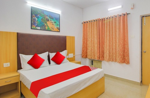 Bogmolo Hotel | OYO Raj Resort