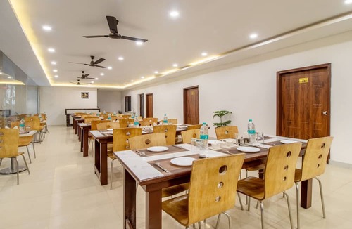 Thane West Hotel | Treebo Shree Krishnam Residency