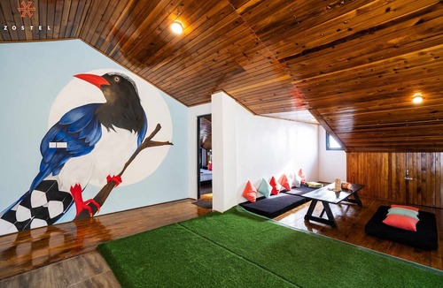 Geyzing Hostel | Zostel Rinchenpong (Pelling)