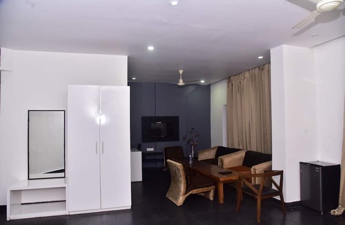 Chas Hotel | VEENA REGENCY