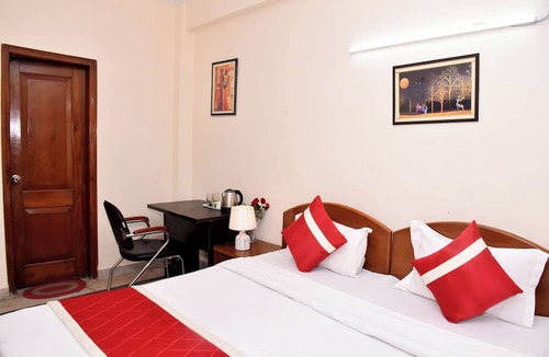Sector 14 Hotel | Hotel Sunshine