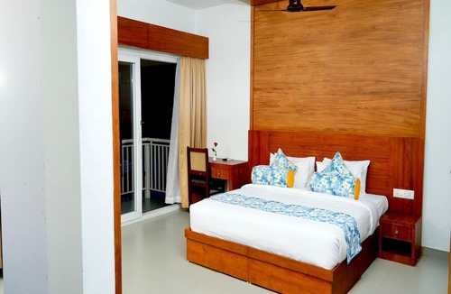 Devikolam Hotel | Aveda Munnar Mountains and Mist
