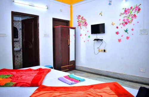 Madari Hat Hotel | Jaldapara Binaychapa Homestay