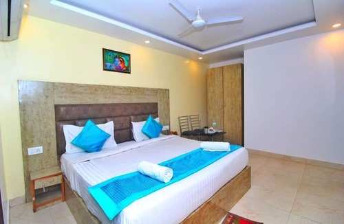 Old Delhi Hotel | Hotel Broadway