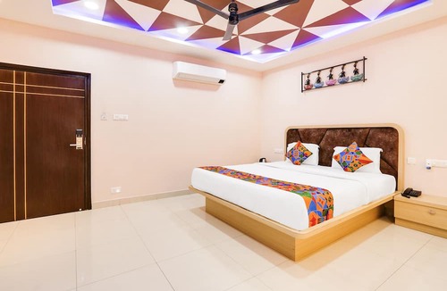 Miyapur Hotel | Fabhotel Prime Ravila Grand