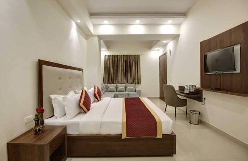 Sector 70 Hotel | Hotel La Mirage