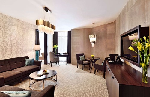 Gandhi Nagar Hotel | Radisson Blu Atria Bengaluru
