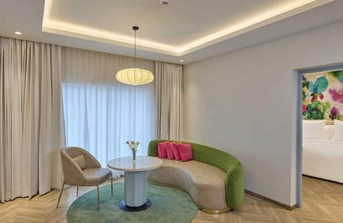 Domlur Hotel | Hotel Royal Orchid Bangalore