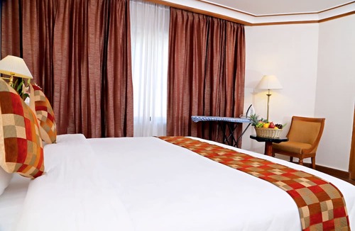 Kaloor Hotel | Gokulam Park
