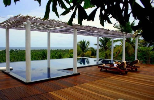 Poovar Hotel | Over The Hill