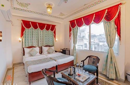 Lake Swaroop Sagar Hostel | Zostel Udaipur - Hostel