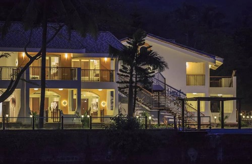 Baga Resort | Acron Waterfront Resort